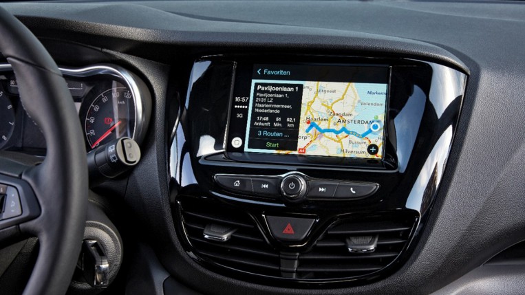 Der Opel KARL kann's jetzt auch digital.