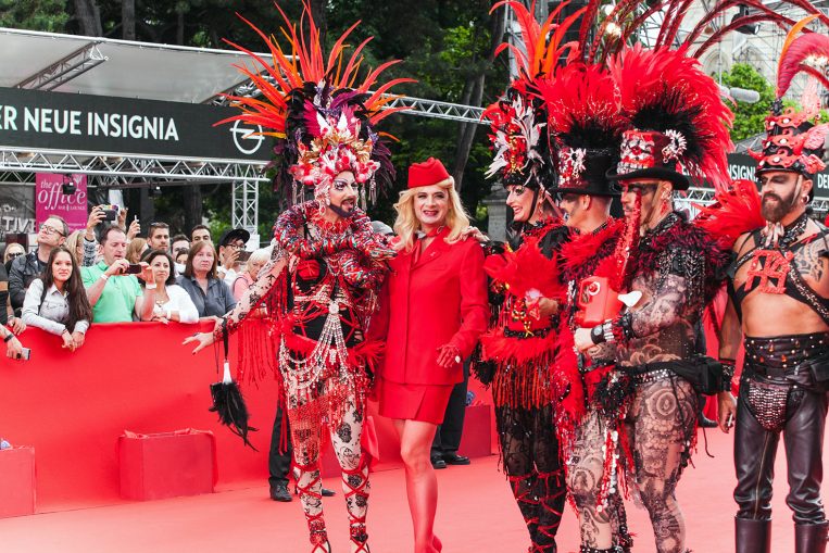Der Opel Insignia beim Life Ball 2017 omnipräsent.
